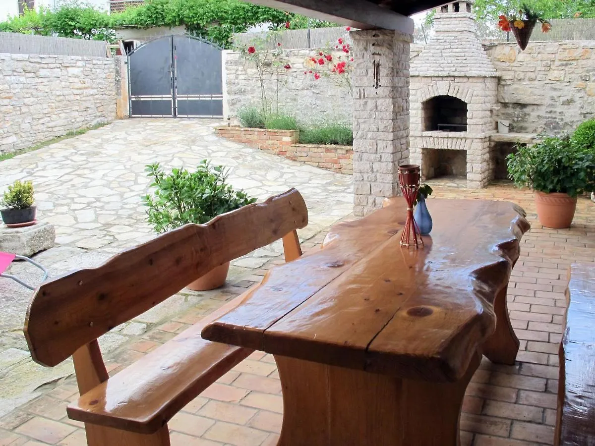 Holiday Home Lara - Lbn362 By Interhome Barban
